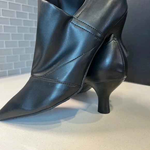 Adrianna Papell Black Ankle Boots Size 10 Wide Heel - Picture 6 of 11
